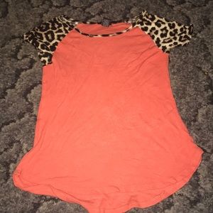 Short sleeve shirt leopard and pink